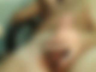 dzo74830's Live Sex Cam Show