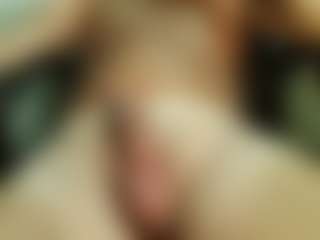 dzo74830's Live Sex Cam Show
