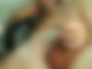 dzo74830's Live Sex Cam Show