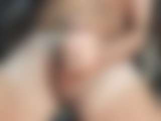 dzo74830's Live Sex Cam Show