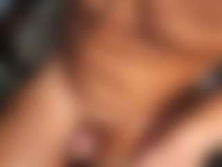dzo74830's Live Sex Cam Show