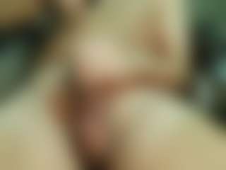 dzo74830's Live Sex Cam Show