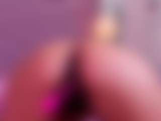 Live cam show with Jazmine-Bloom - Curly Hair on Hubzter Live