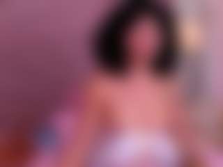 Live cam show with Jazmine-Bloom - Curly Hair on Camsoda