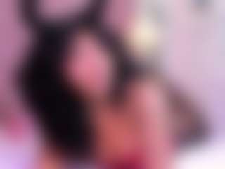 Live-camshow met Jazmine-Bloom - Black Toys op Camsoda | colombia