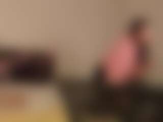 Mira's Live Sex Cam Show