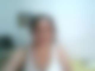 Live cam show with karlajimenez - Granny on UwU Esports