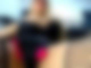 laura-fit's Live Sex Cam Show
