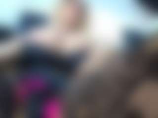 laura-fit's Live Sex Cam Show