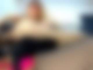 laura-fit's Live Sex Cam Show