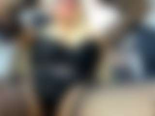 laura-fit's Live Sex Cam Show