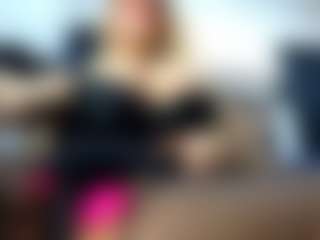 Live cam show with laura-fit - Big Balls on Free Soda