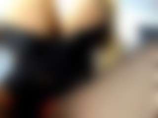 Live cam show with laura-fit - Caucasian on xfollow cams