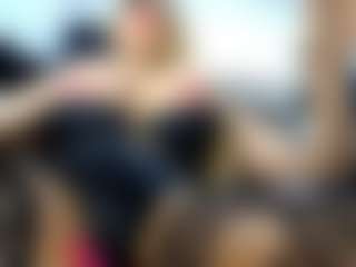 Live cam show with laura-fit - Gray Eyes on Dolls Live
