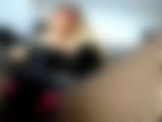Live cam show with laura-fit - Irish on Milfs Live