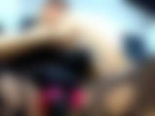 Live cam show with laura-fit - Caucasian on AdultVida.com