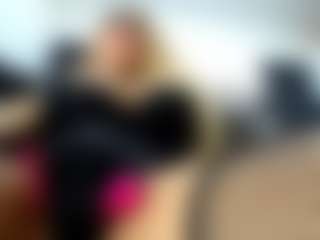 Live cam show with laura-fit - Biracial on chickslive.net