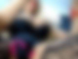 Live cam show with laura-fit - Italian on StripNow | colombia