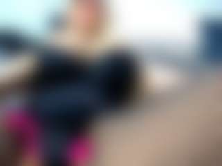 Live cam show with laura-fit - Canadian on alttransgirls | colombia
