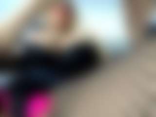 Live cam show with laura-fit - Canadian on madthumbs | colombia
