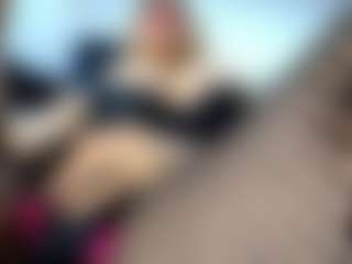 Live cam show with laura-fit - Dominican on SpunkLive