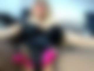 Live cam show with laura-fit - Italian on Uber Horny | colombia