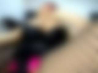 Live cam show with laura-fit - Caucasian on Gym Cam Girls