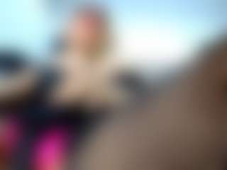 Live cam show with laura-fit - Dirty Talk on Chatstar