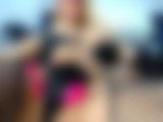Live cam show with laura-fit - African on Camsoda | colombia
