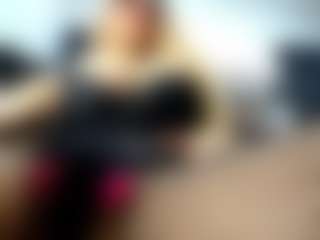 Live cam show with laura-fit - Caucasian on TeamSkeetLive