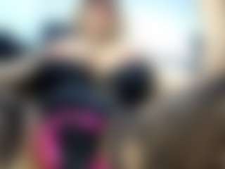 Live cam show with laura-fit - Fake Tits on Camsoda