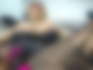 Live cam show with laura-fit - Mexican on Camsoda | colombia