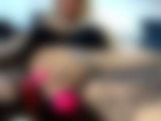 Live cam show with laura-fit - Caucasian on Camming Site
