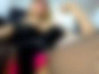Live cam show with laura-fit - German on AdultVida.com