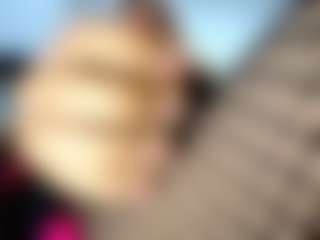 Live cam show with laura-fit - Caucasian on Strip Flash - Live Sex Shows