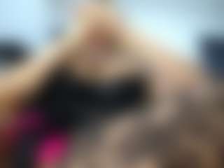 Live cam show with laura-fit - Implants on Camsoda