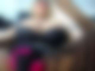 Live cam show with laura-fit - Genital Piercings on Uber Horny
