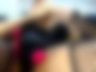 Live cam show with laura-fit - Caucasian on Dolls Live