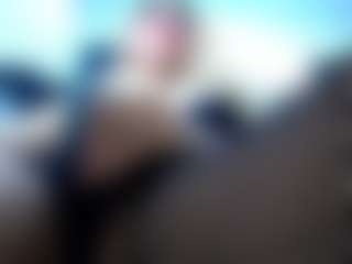 Show de cam en vivo con laura-fit - Genital Piercings en Camsoda