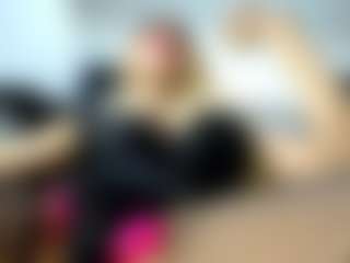 Live cam show with laura-fit - Green Eyes on Livezox