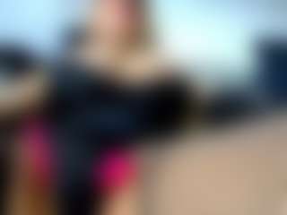 Live cam show with laura-fit - Brown Eyes on SmokeAndPoke