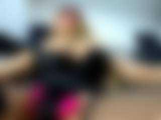 Live cam show with laura-fit - Average on thefappeningchat.com