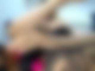 Live cam show with laura-fit - HD on Camsoda
