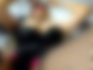 Live cam show with laura-fit - Brown Eyes on Camsoda