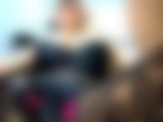 Live cam show with laura-fit - Young Adult on Camsoda