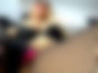 Live cam show with laura-fit - German on Camsoda