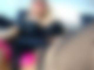 Live cam show with laura-fit - Japanese on Camming Site | colombia
