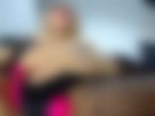 Live cam show with laura-fit - Tease on fapnchat