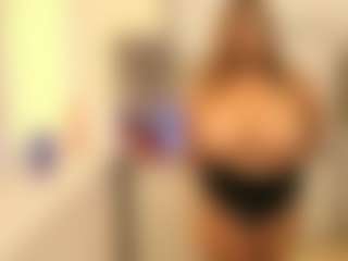 Mya's Live Sex Cam Show