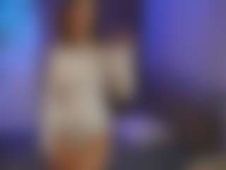 Live cam show with Xonalenei - Teasing on Milfs Live